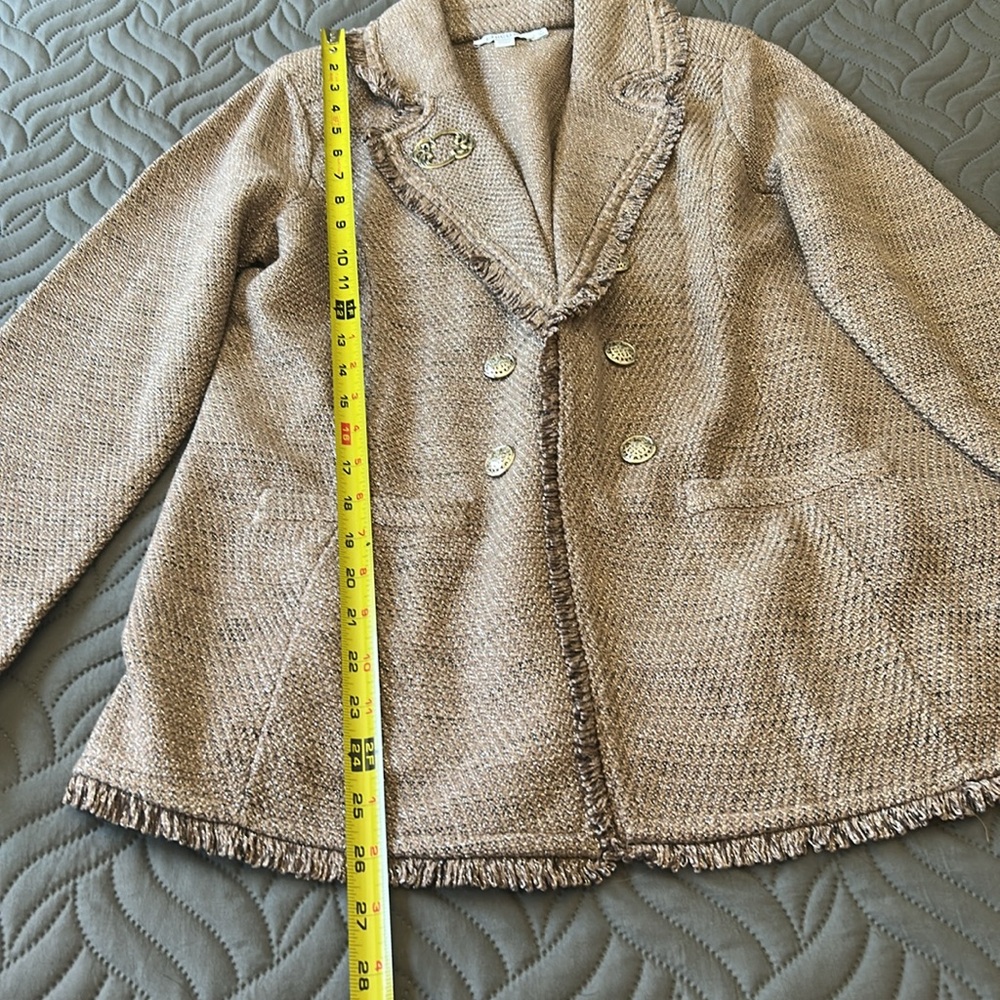 EUC - Chico’s GORGEOUS Tan/Silver Tailored Jacket - Picture 6 of 10